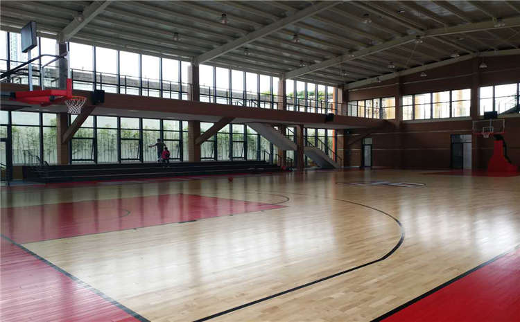 五角楓運動體育地板哪個牌子好？