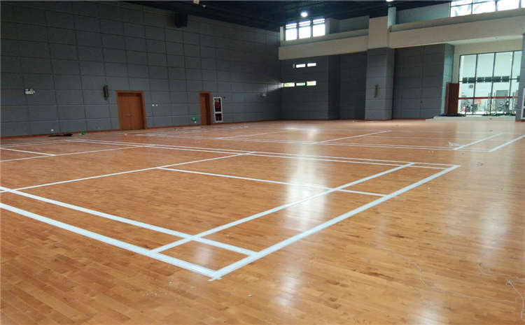 24厚木地板籃球館怎么保養(yǎng)？