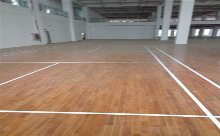 24厚木地板籃球館怎么保養(yǎng)？