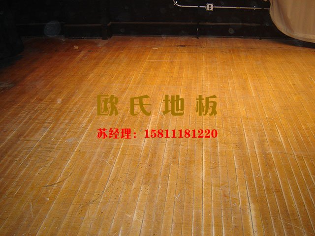 體育運(yùn)動(dòng)木地板被水泡，及時(shí)止損很重要