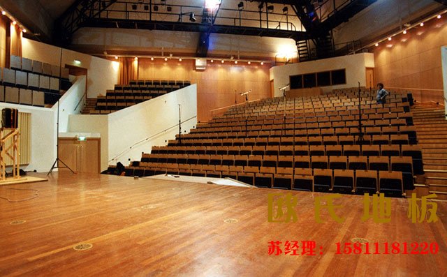 舞臺(tái)木地板涂防潮漆不代表防水
