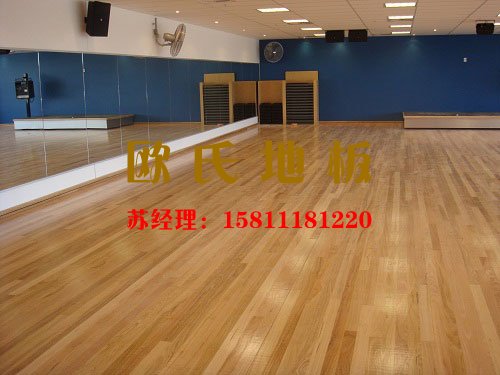 想讓舞臺(tái)木地板價(jià)格低點(diǎn)，就得這樣做——?dú)W氏地板