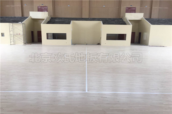 籃球館木地板，得選專業(yè)的生產(chǎn)工廠值得信賴