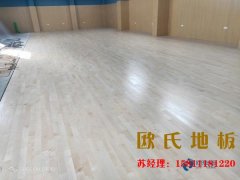 要想乒乓球館運(yùn)動(dòng)木地板更加防滑，不妨試著采用這些方法