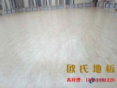 室內(nèi)羽毛球館木地板如何進(jìn)行選材？