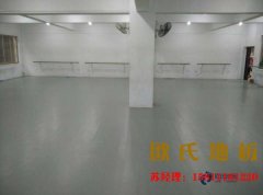 如何選擇性?xún)r(jià)比高的籃球館體育木地板？