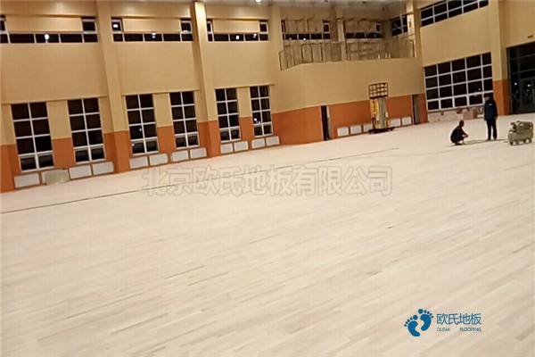 籃球場專用木地板廠家哪家安裝服務(wù)好？